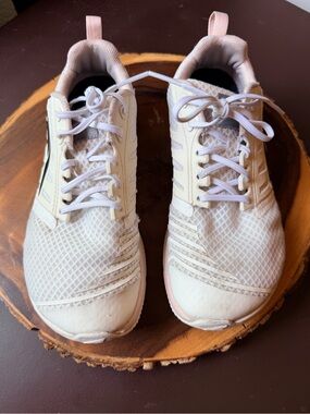 Women Athletic Sneakers in Light Pink and White